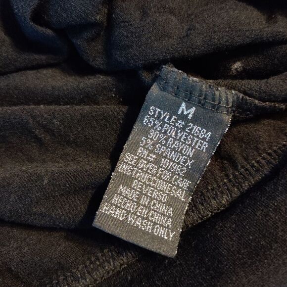 Chances R Ladies Top Size: Medium (0145) - Picture 2 of 5